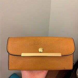 Tan Wallet